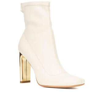 Torgeis Faux Leather Ankle Pull On Gold Heel Bootie 6 Ivory Modern Minimalist